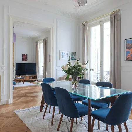 Elegant - Near Arc-de-triomphe Apartment
